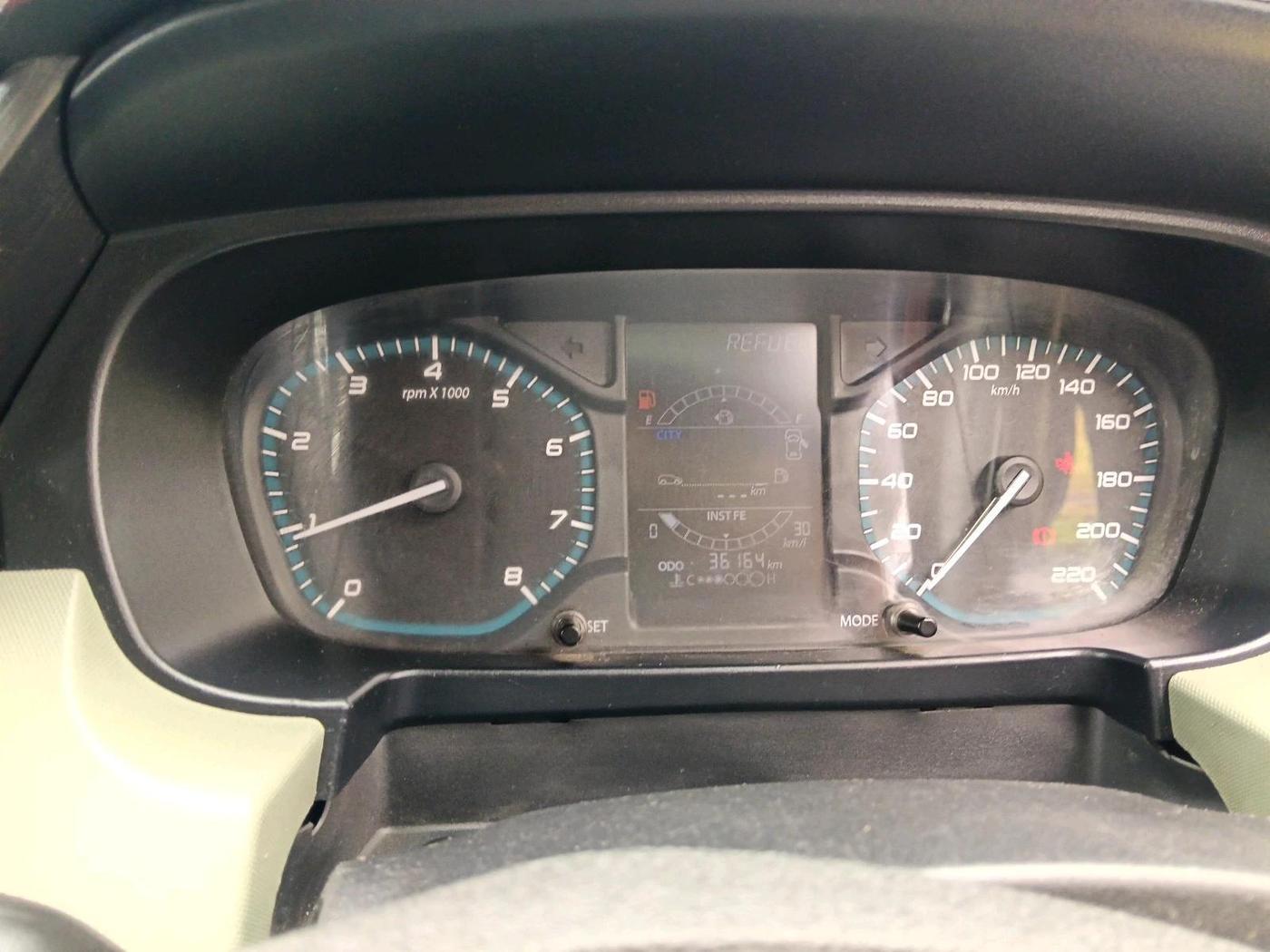 2022 Tata PUNCH ADVENTURE MT, Petrol, Manual, 36,164 km, interior