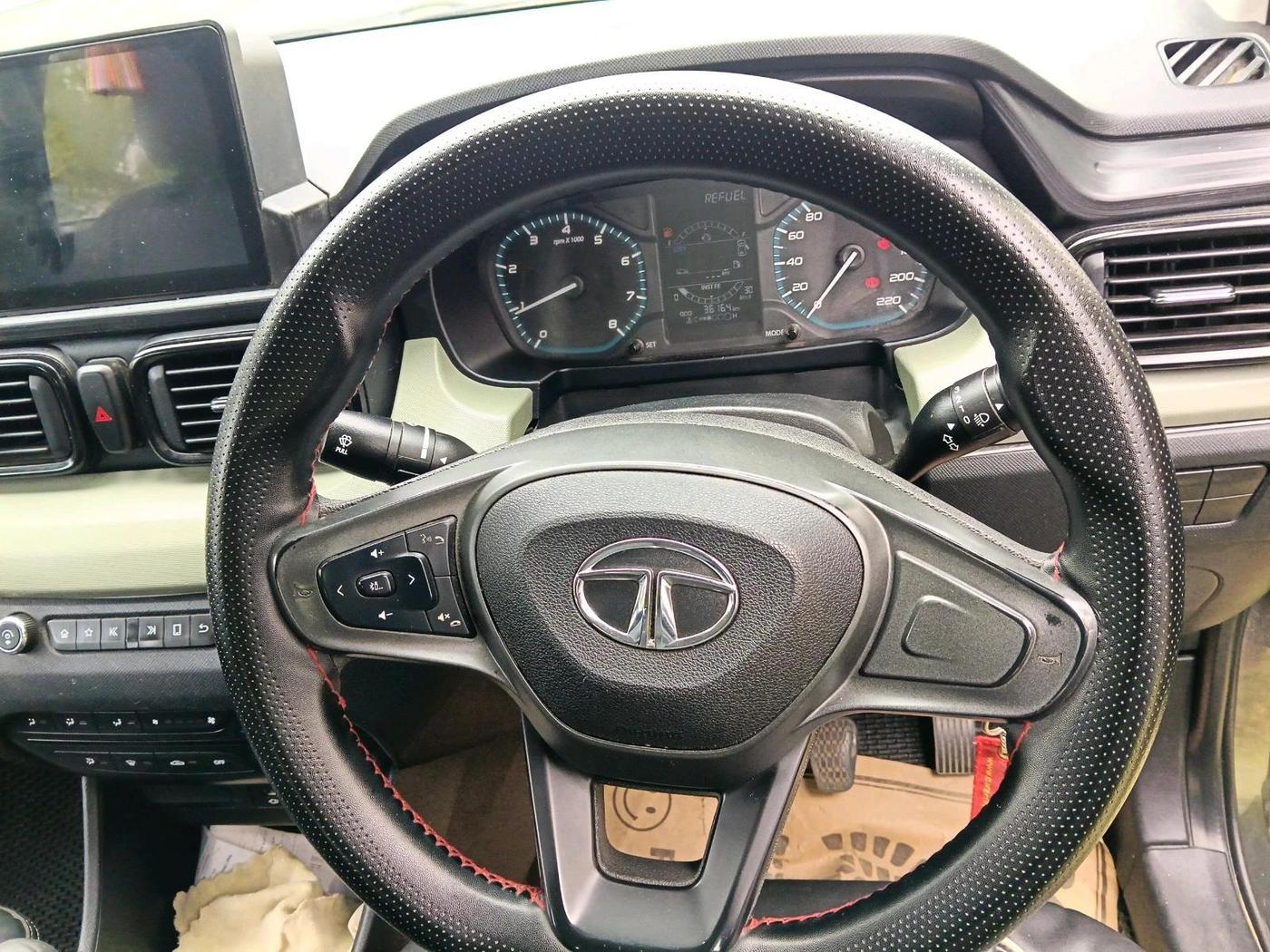 2022 Tata PUNCH ADVENTURE MT, Petrol, Manual, 36,164 km, interior