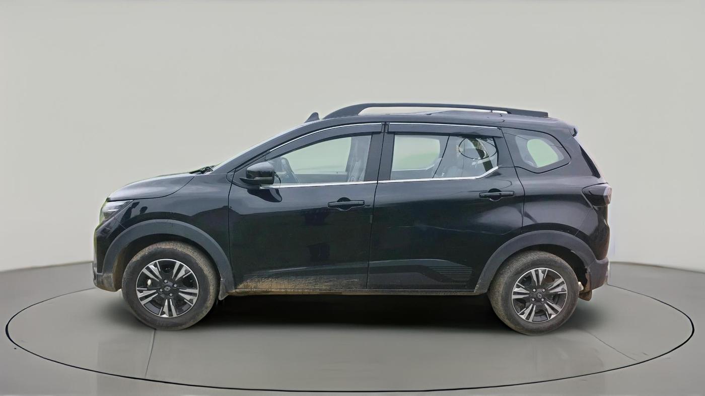 2025 Renault TRIBER Emotion, CNG, Manual, 5,096 km, exterior
