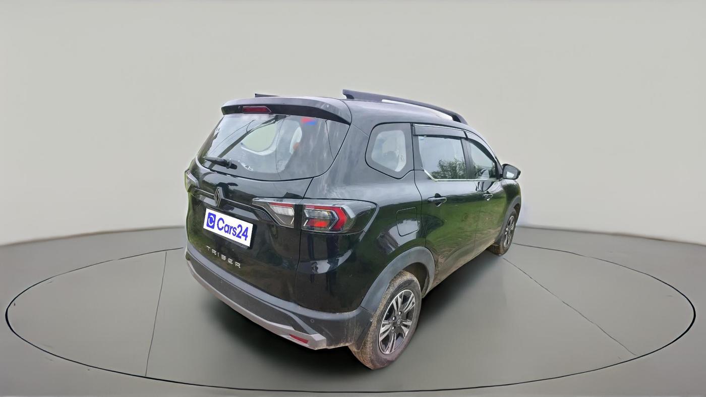 2025 Renault TRIBER Emotion, CNG, Manual, 5,096 km, exterior