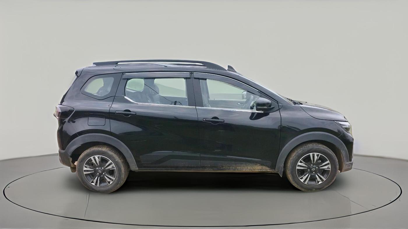 2025 Renault TRIBER Emotion, CNG, Manual, 5,096 km, exterior