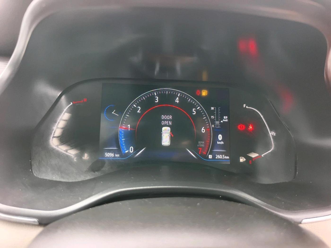 2025 Renault TRIBER Emotion, CNG, Manual, 5,096 km, interior