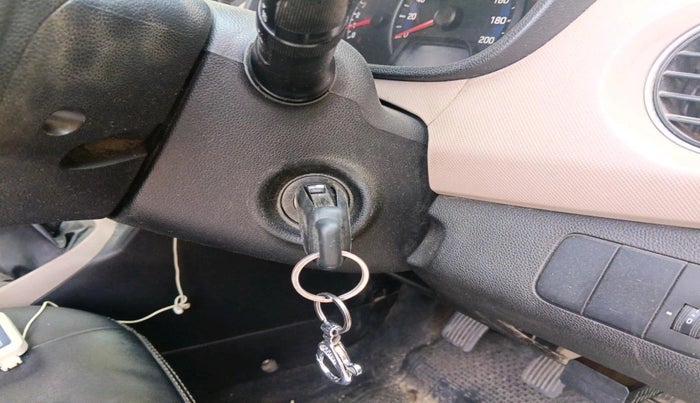 2014 Hyundai Xcent S (O) 1.2, Petrol, Manual, 93,381 km, interior