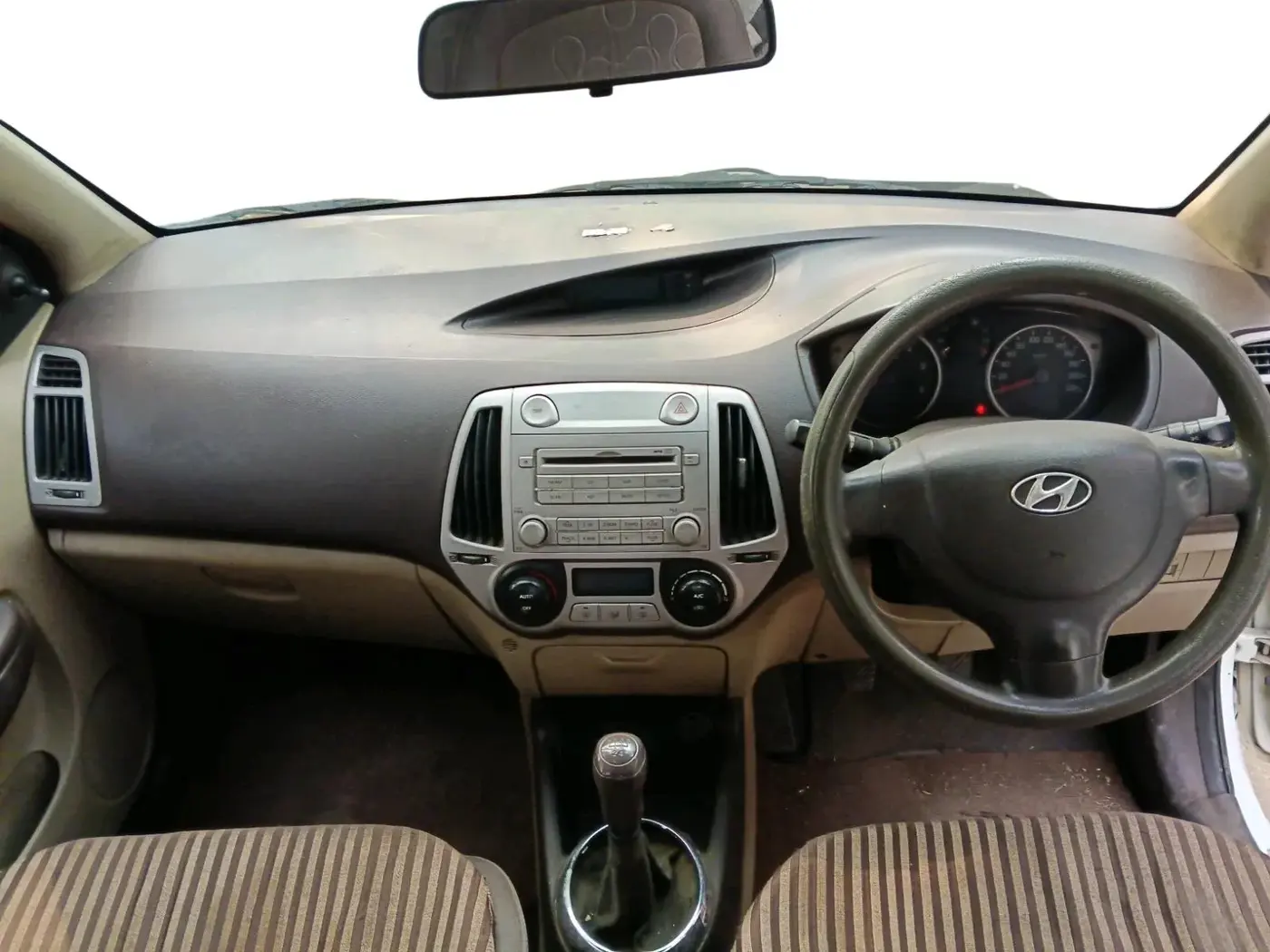 2011 Hyundai i20 MAGNA 1.4 CRDI, Diesel, Manual, 2,03,396 km, interior