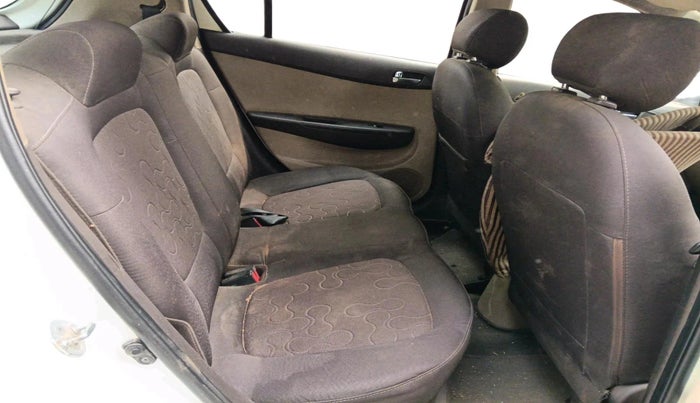 2011 Hyundai i20 MAGNA 1.4 CRDI, Diesel, Manual, 2,03,396 km, interior