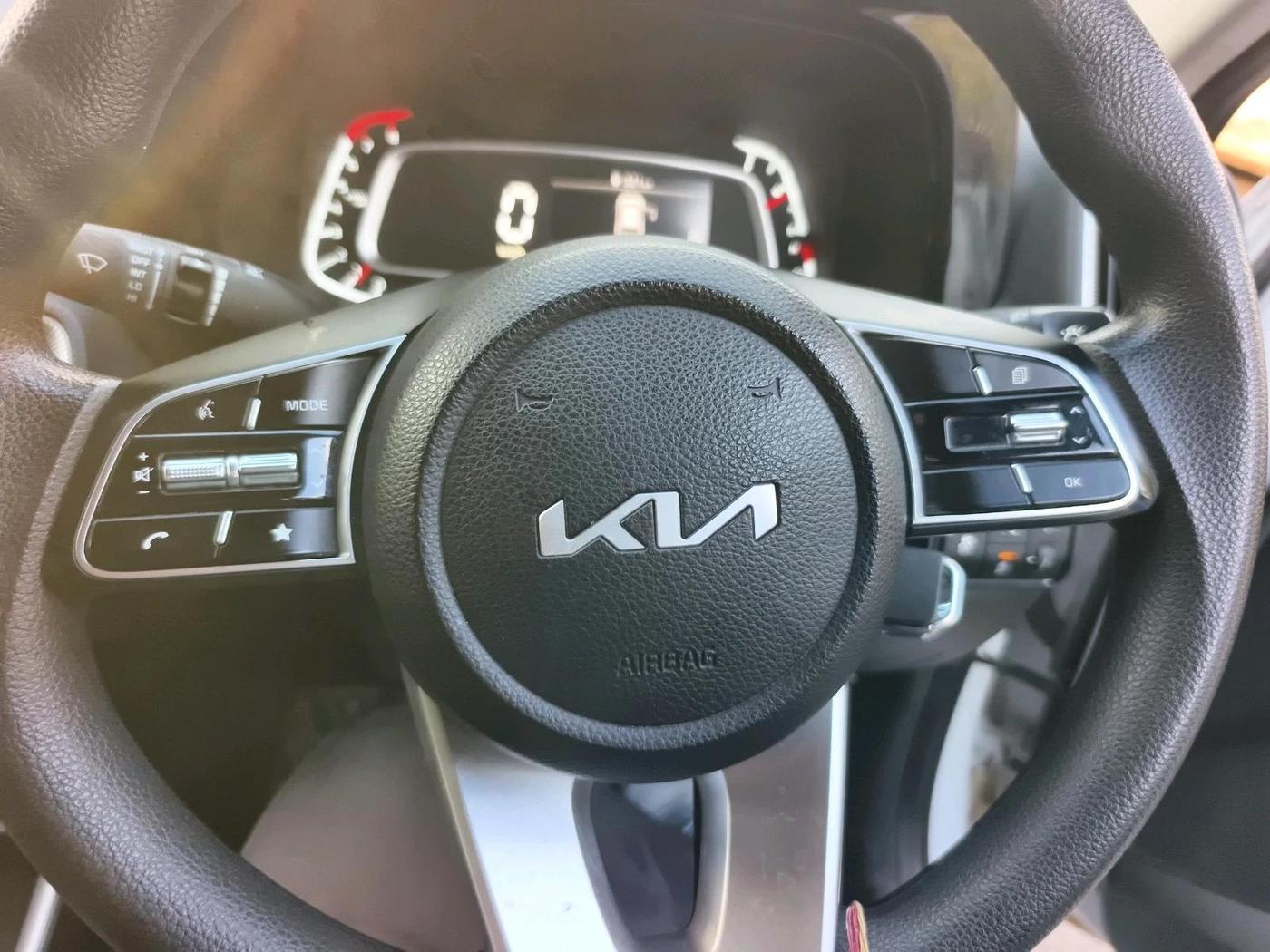 2024 KIA SONET HTK 1.2 PETROL MT, Petrol, Manual, 17,698 km, interior