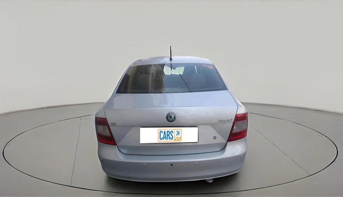 2013 Skoda Rapid ELEGANCE 1.6 TDI CR MT, Diesel, Manual, 97,470 km, exterior