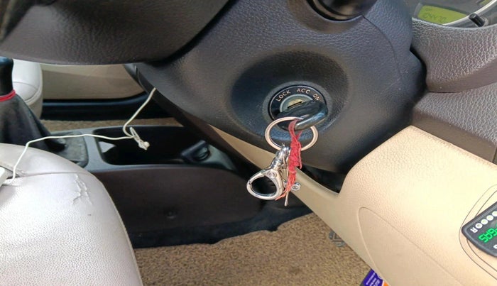 2014 Hyundai Eon MAGNA +, Petrol, Manual, 1,04,470 km, interior