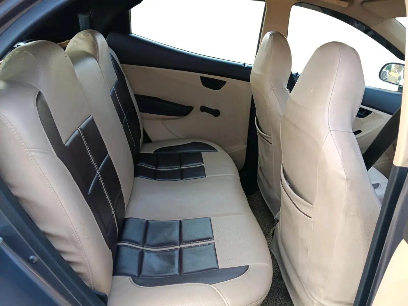 2014 Hyundai Eon MAGNA +, Petrol, Manual, 1,04,470 km, interior