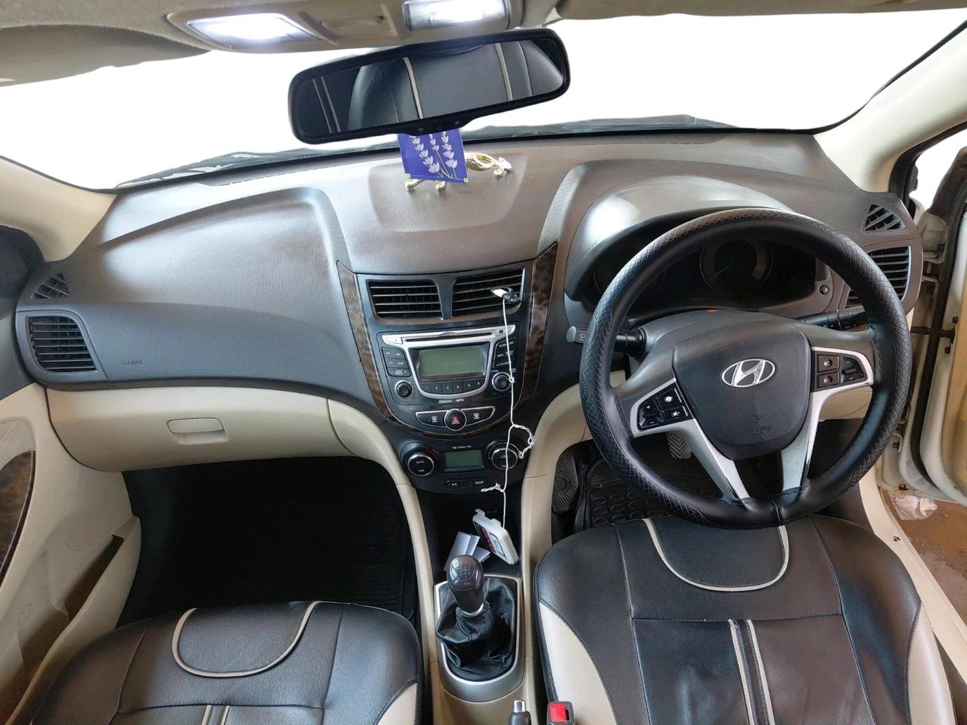 2012 Hyundai Verna FLUIDIC 1.6 CRDI SX, Diesel, Manual, 1,24,922 km, interior