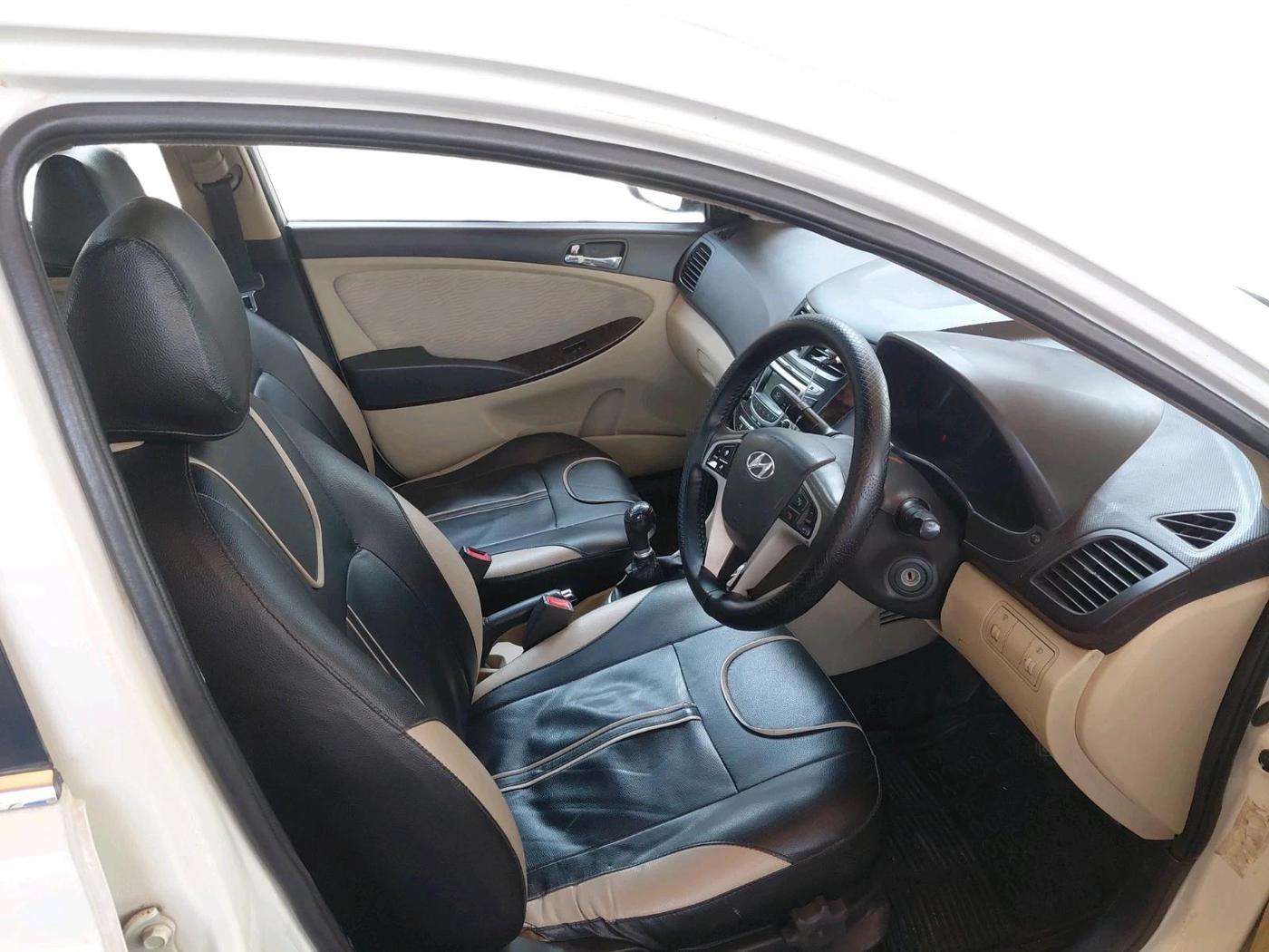 2012 Hyundai Verna FLUIDIC 1.6 CRDI SX, Diesel, Manual, 1,24,922 km, interior