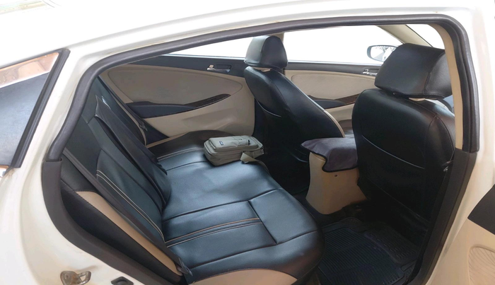 2012 Hyundai Verna FLUIDIC 1.6 CRDI SX, Diesel, Manual, 1,24,922 km, interior