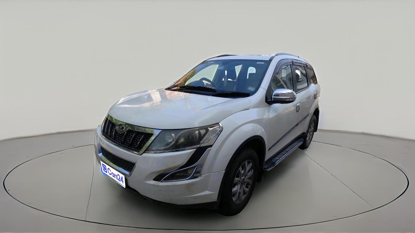 2016 Mahindra XUV500 W10, Diesel, Manual, 1,35,775 km, exterior