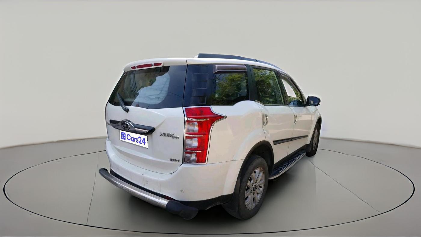 2016 Mahindra XUV500 W10, Diesel, Manual, 1,35,775 km, exterior