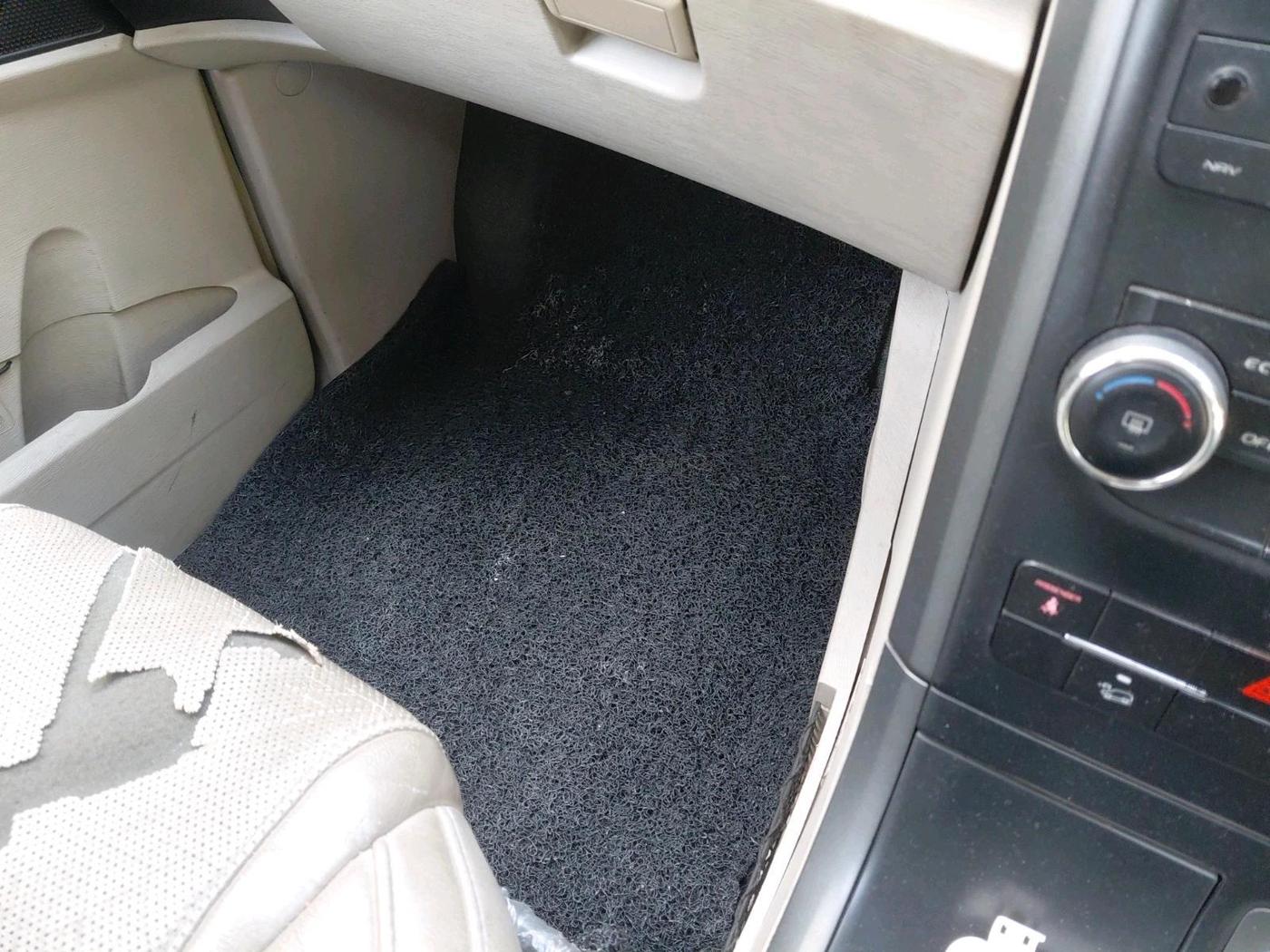 2016 Mahindra XUV500 W10, Diesel, Manual, 1,35,775 km, interior