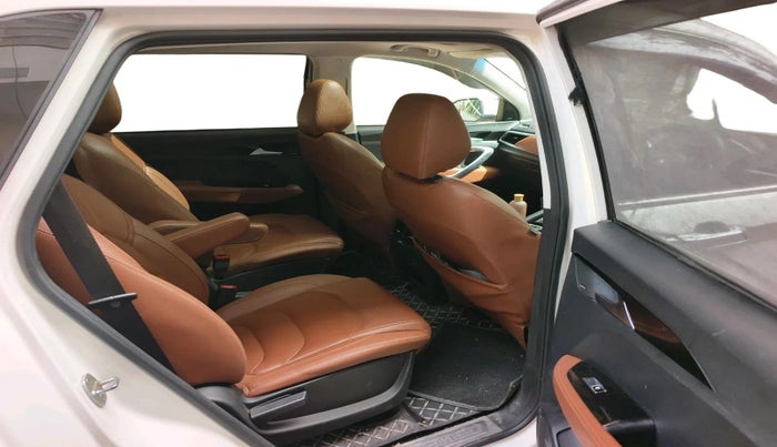 2021 MG HECTOR PLUS SHARP 2.0 DIESEL TURBO MT 6-STR, Diesel, Manual, 1,21,762 km, interior