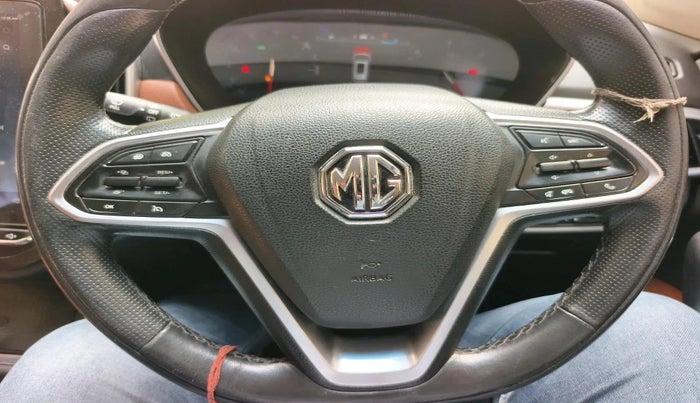 2021 MG HECTOR PLUS SHARP 2.0 DIESEL TURBO MT 6-STR, Diesel, Manual, 1,21,762 km, interior