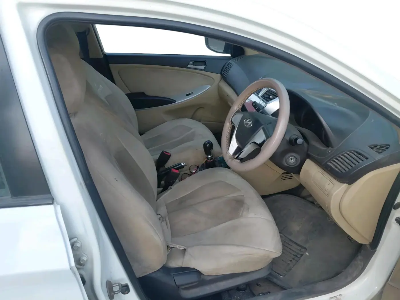 2012 Hyundai Verna FLUIDIC 1.4 CRDI, Diesel, Manual, 1,16,511 km, interior
