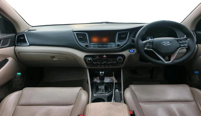 2018 Hyundai Tucson 2WD AT GL DIESEL
, Diesel, Automatic, 1,14,390 km, interior