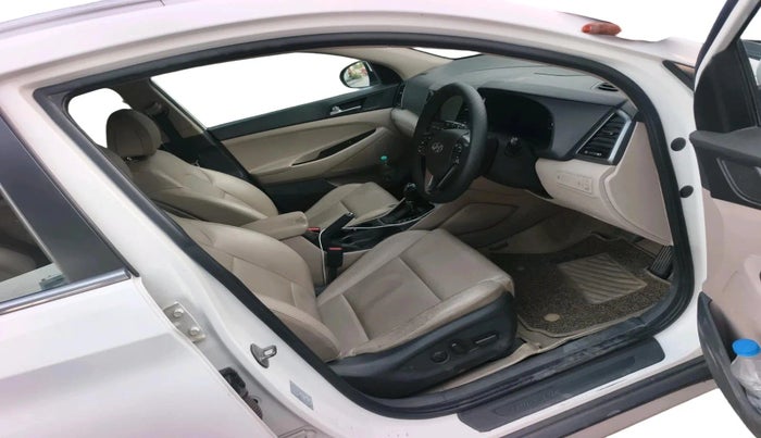 2018 Hyundai Tucson 2WD AT GL DIESEL
, Diesel, Automatic, 1,14,390 km, interior