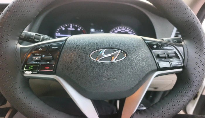 2018 Hyundai Tucson 2WD AT GL DIESEL
, Diesel, Automatic, 1,14,390 km, interior