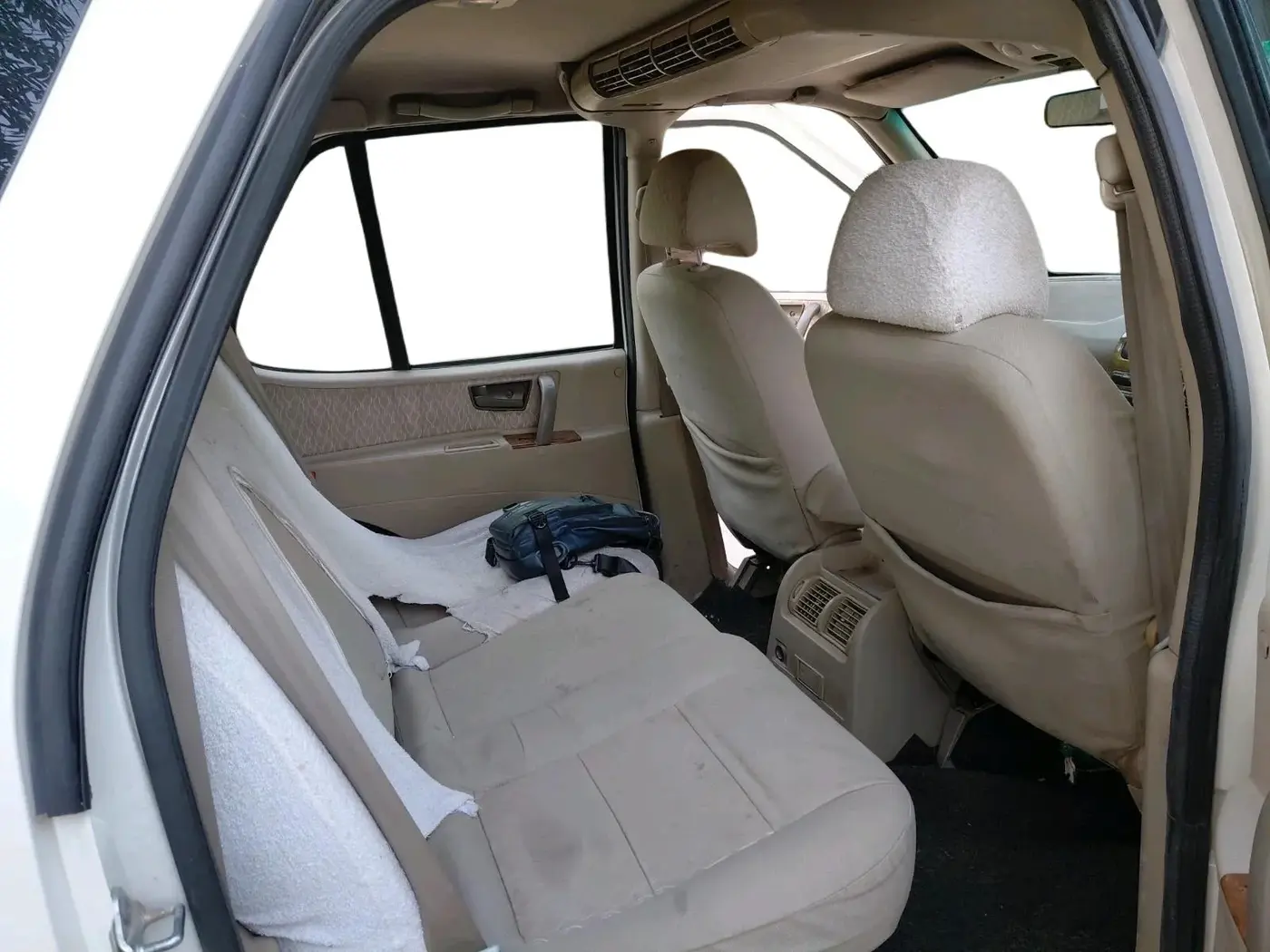 2014 Tata Safari Storme 2.2 EX 4X2, Diesel, Manual, 1,26,911 km, interior