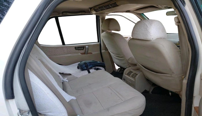 2014 Tata Safari Storme 2.2 EX 4X2, Diesel, Manual, 1,26,911 km, interior