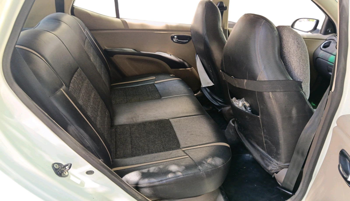 2013 Hyundai i10 MAGNA 1.1, Petrol, Manual, 65,199 km, interior