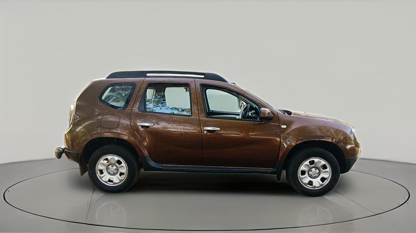 2013 Renault Duster 85 PS RXL DIESEL, Diesel, Manual, 1,75,880 km, exterior