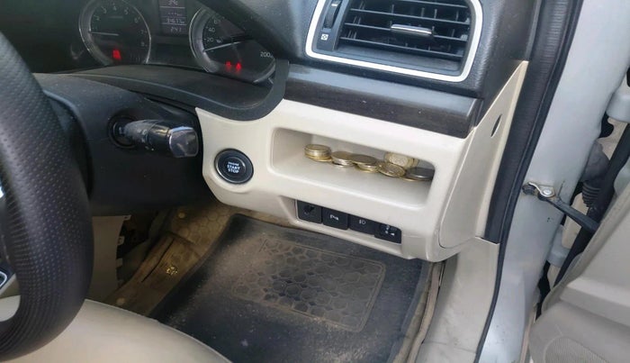 2018 Maruti Ciaz ALPHA 1.4 PETROL, Petrol, Manual, 94,677 km, interior