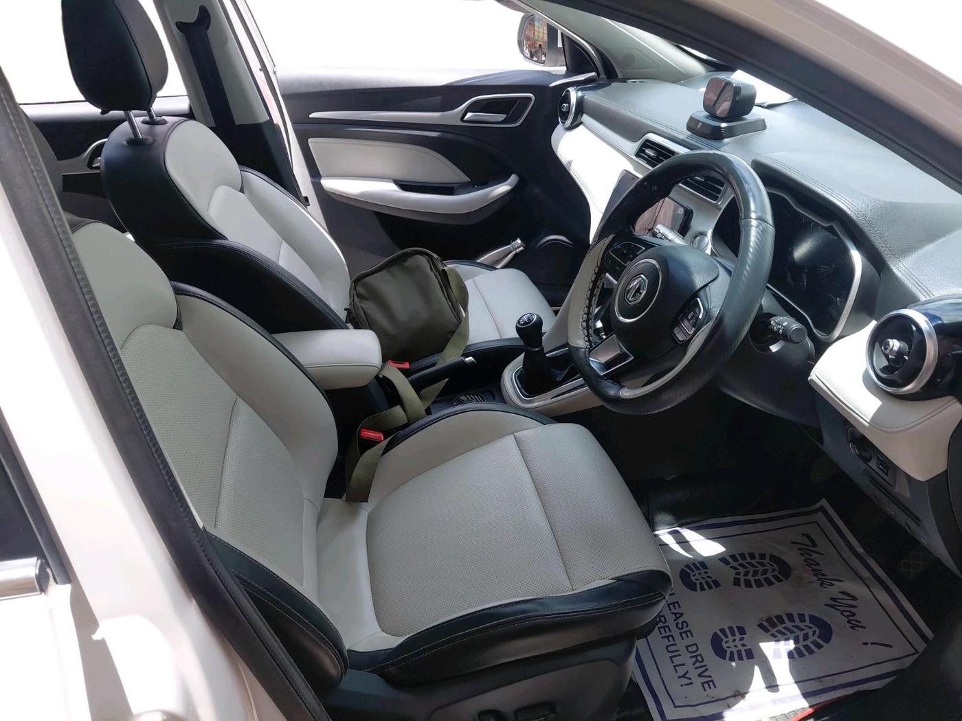 2023 MG ASTOR SHARP 1.5 MT, Petrol, Manual, 24,895 km, interior