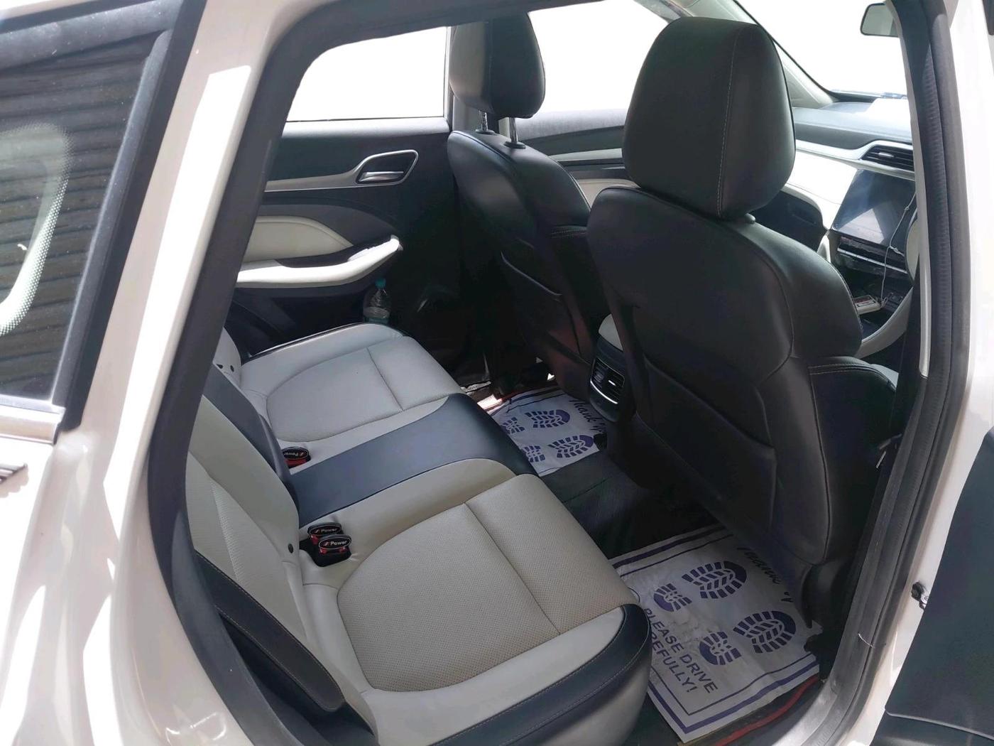 2023 MG ASTOR SHARP 1.5 MT, Petrol, Manual, 24,895 km, interior
