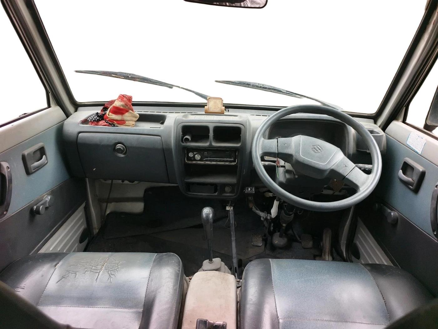 2011 Maruti Omni 5 STR, Petrol, Manual, 34,914 km, interior