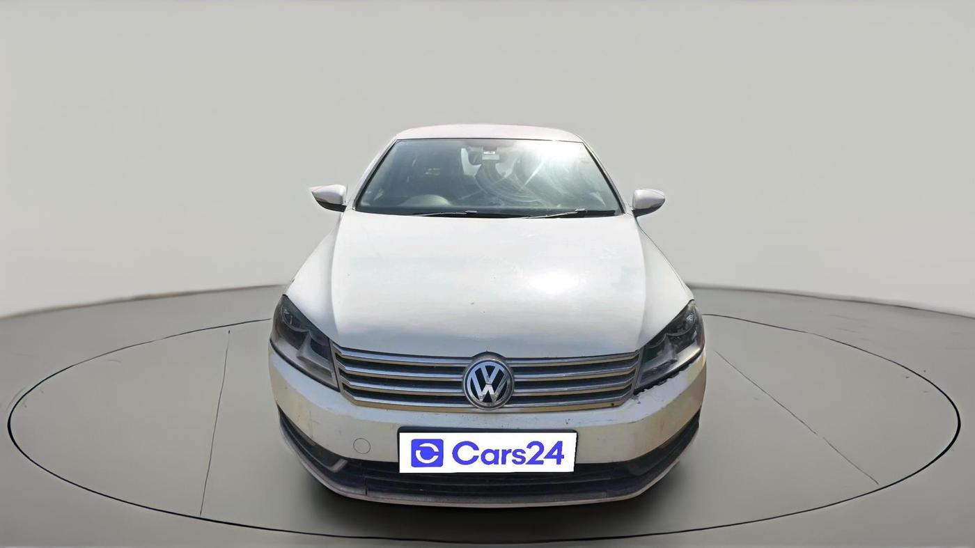2012 Volkswagen Passat TRENDLINE MT, Diesel, Manual, 1,23,332 km, exterior
