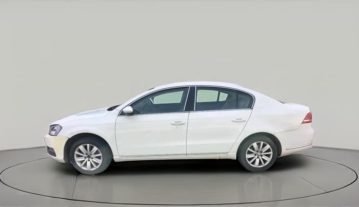 2012 Volkswagen Passat TRENDLINE MT, Diesel, Manual, 1,23,332 km, exterior