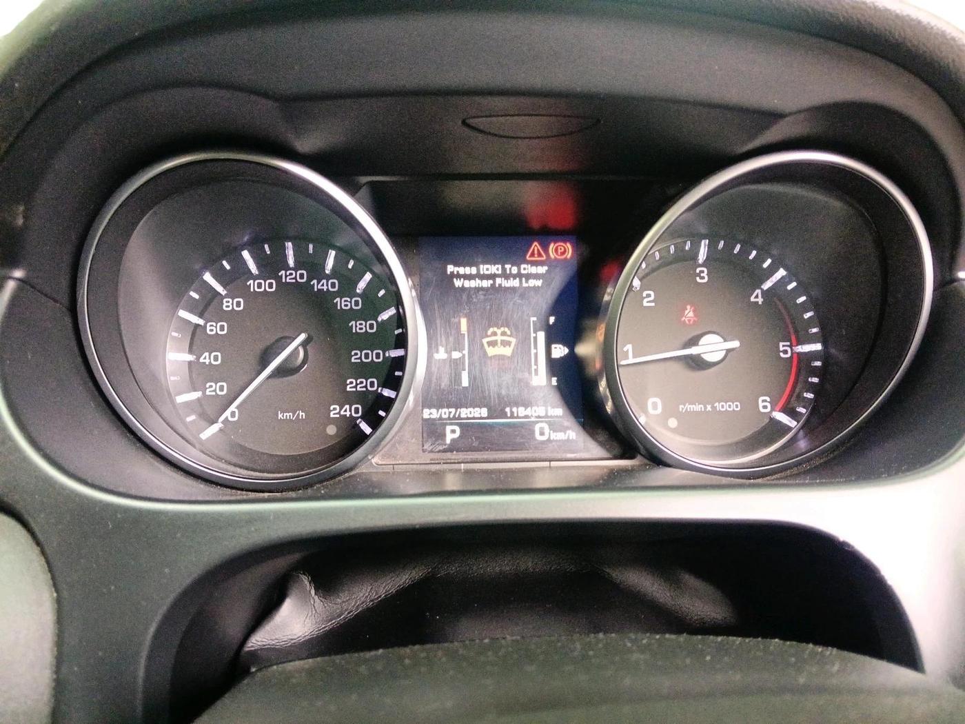 2016 Landrover DISCOVERY SPORT SE, Diesel, Automatic, 1,16,405 km, interior