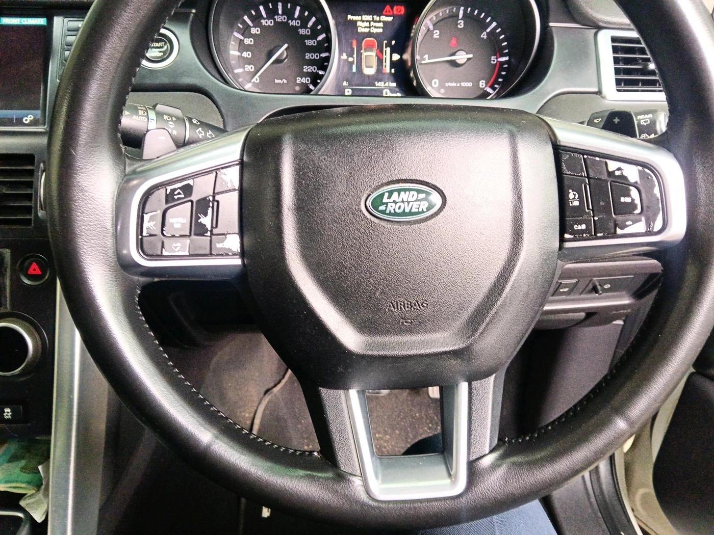 2016 Landrover DISCOVERY SPORT SE, Diesel, Automatic, 1,16,405 km, interior