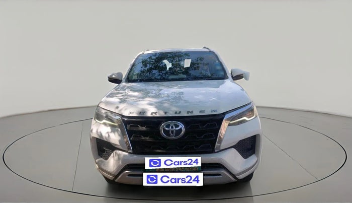 2023 Toyota Fortuner 4X2 MT 2.8 DIESEL, Diesel, Manual, 1,80,518 km, exterior
