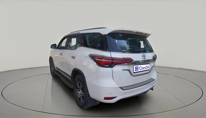 2023 Toyota Fortuner 4X2 MT 2.8 DIESEL, Diesel, Manual, 1,80,518 km, exterior