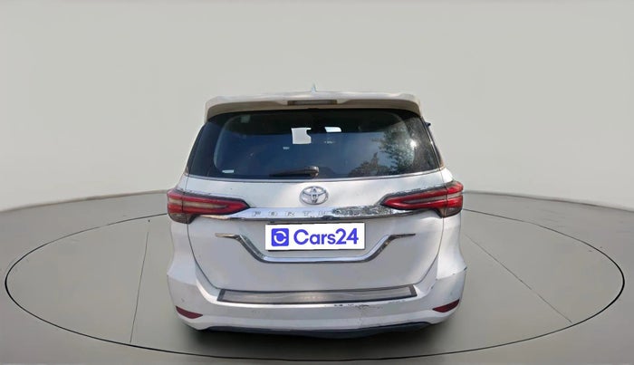 2023 Toyota Fortuner 4X2 MT 2.8 DIESEL, Diesel, Manual, 1,80,518 km, exterior