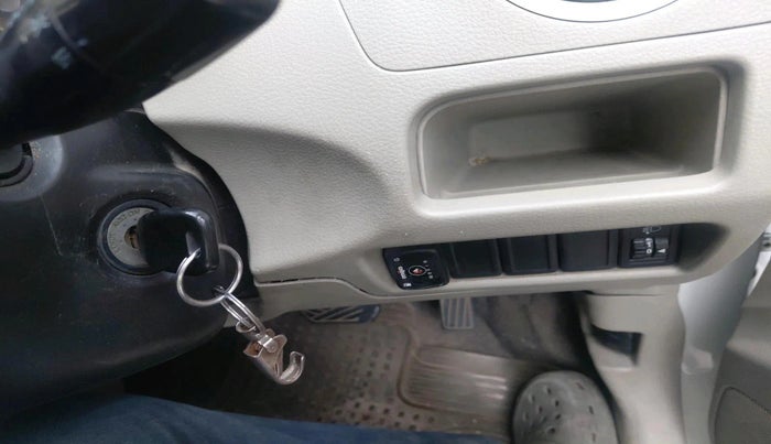 2014 Maruti Celerio VXI AMT, CNG, Automatic, 1,35,569 km, interior