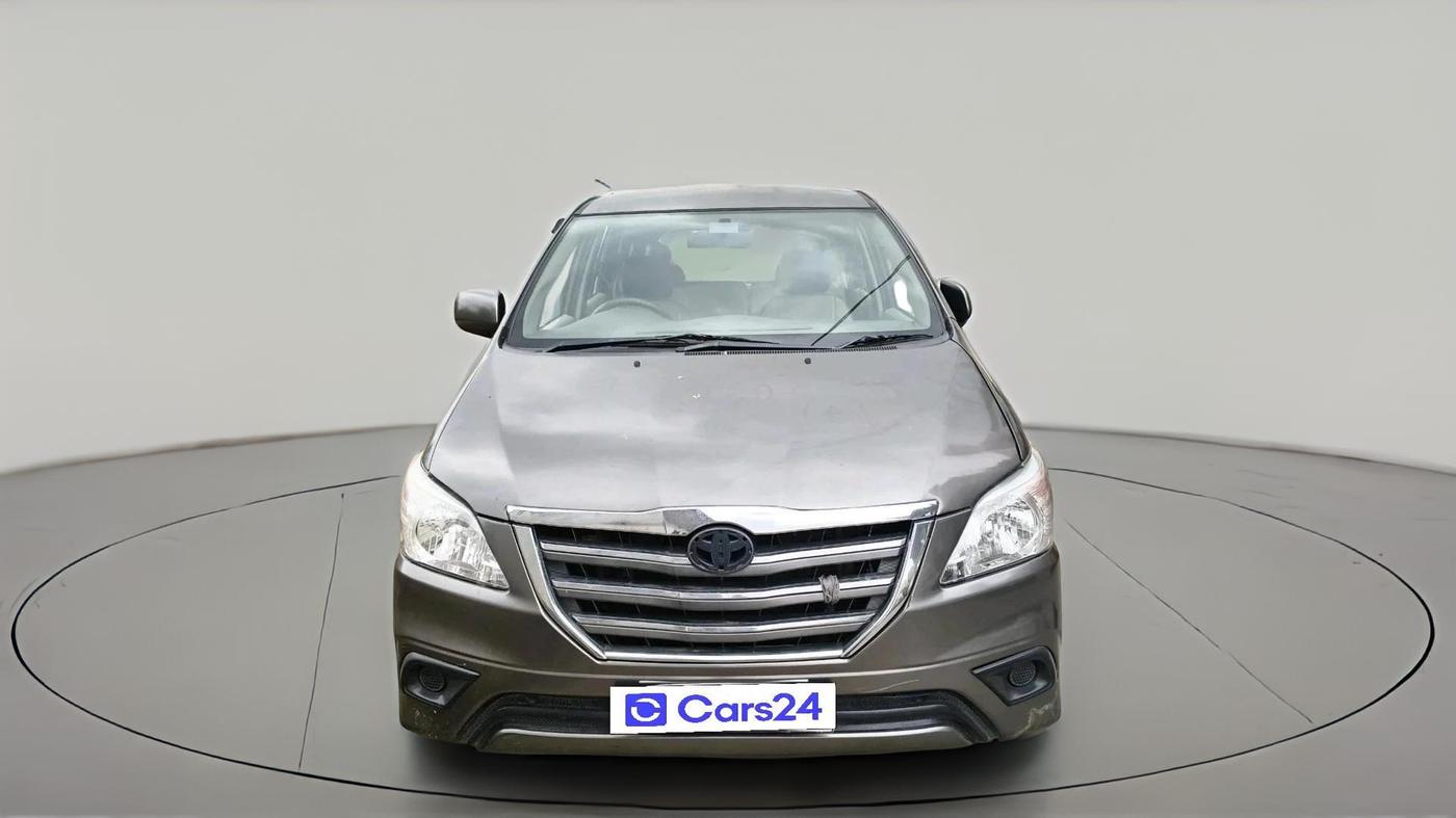 2013 Toyota Innova 2.5 GX 8 STR, Diesel, Manual, 1,92,641 km, exterior