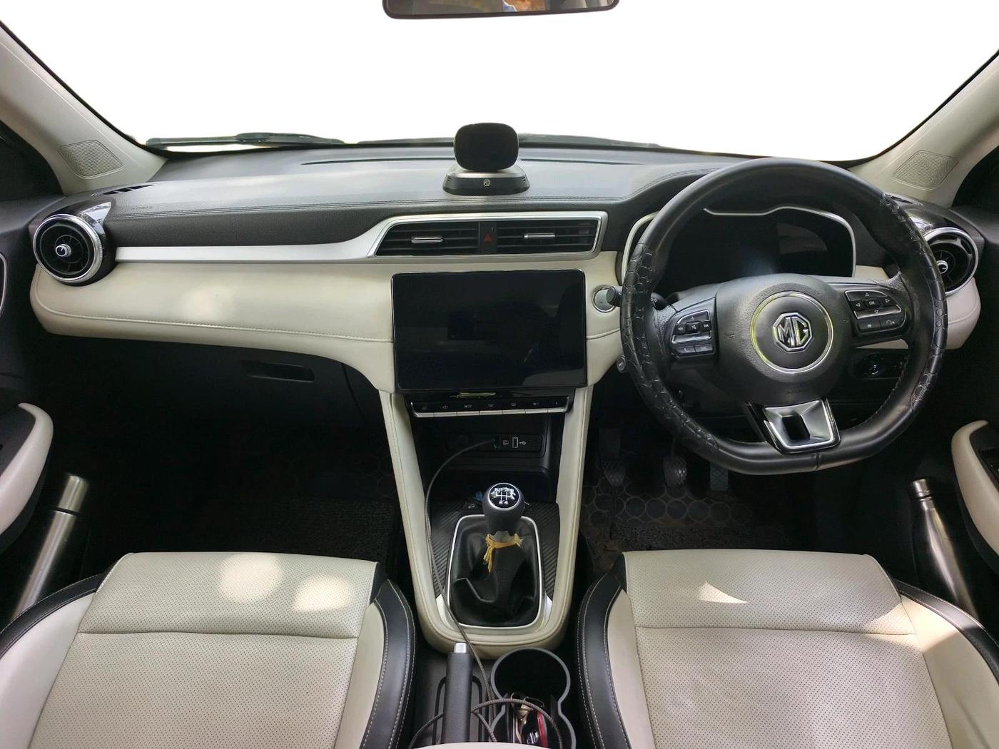 2022 MG ASTOR SHARP 1.5 MT, Petrol, Manual, 52,083 km, interior