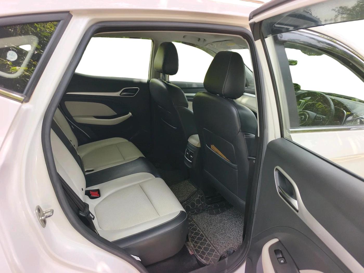 2022 MG ASTOR SHARP 1.5 MT, Petrol, Manual, 52,083 km, interior