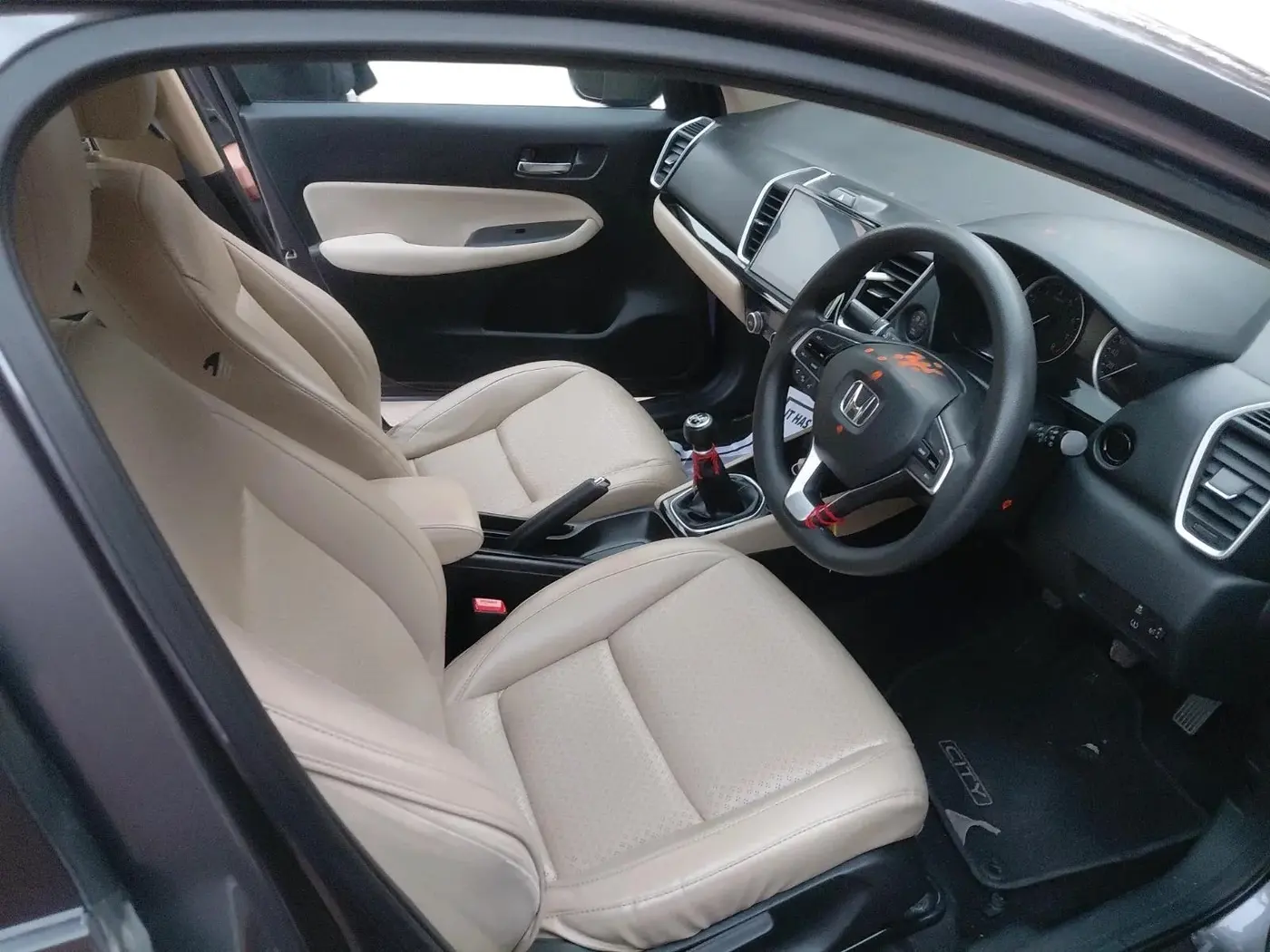 2022 Honda City 1.5L I-VTEC V MT 5TH GEN, Petrol, Manual, 18,492 km, interior