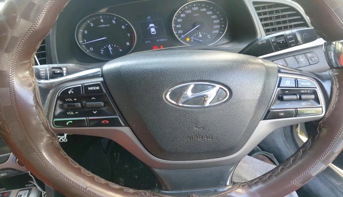 2017 Hyundai New Elantra 2.0 SX (O) MT, Petrol, Manual, 91,309 km, interior