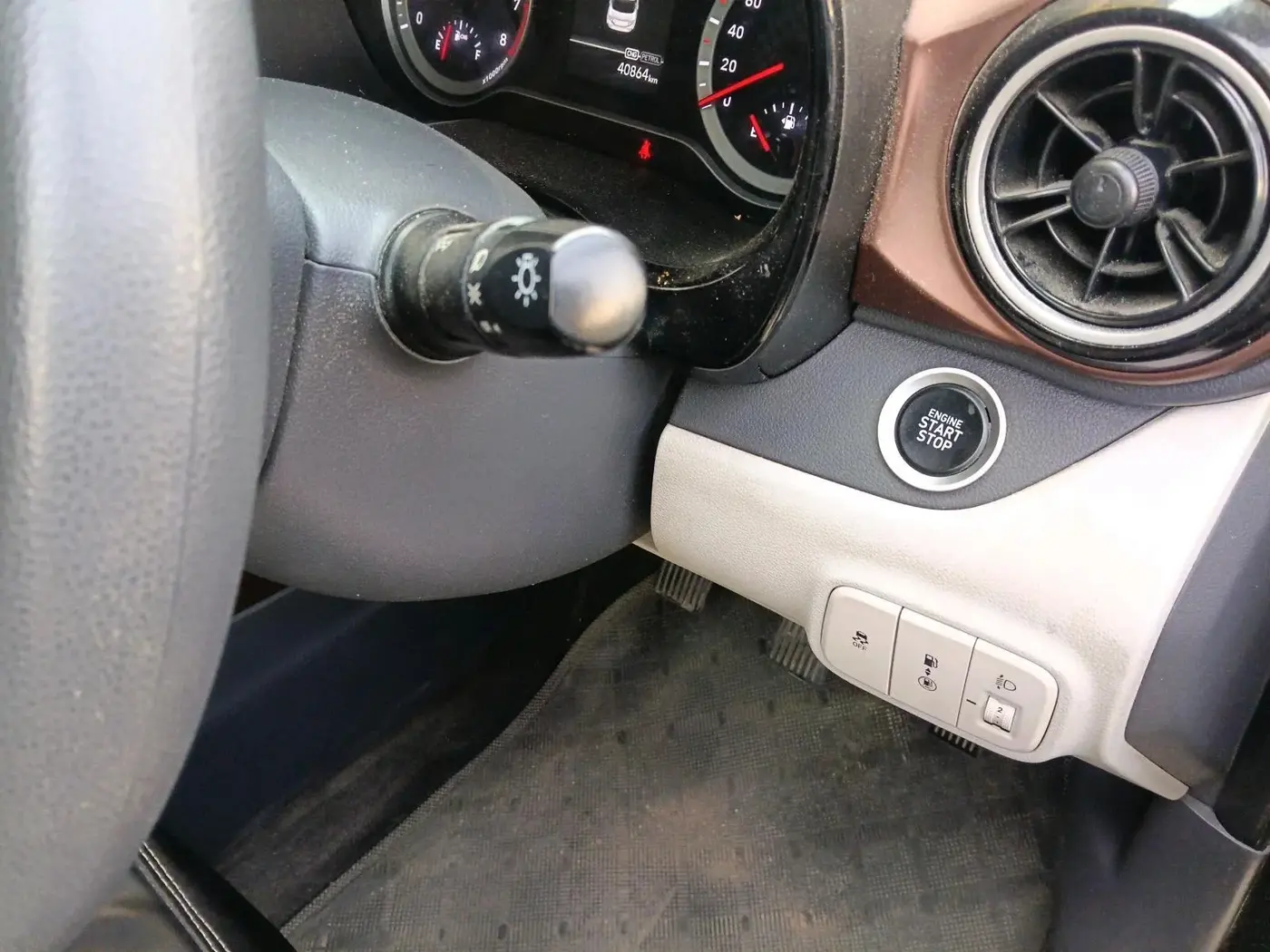 2025 Hyundai AURA SX 1.2 CNG, CNG, Manual, 40,864 km, interior