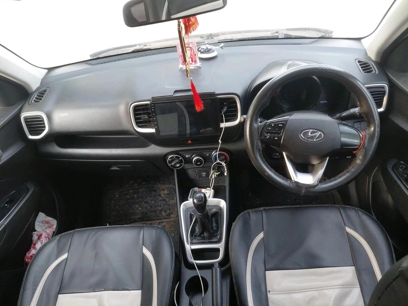 2020 Hyundai VENUE S 1.2, CNG, Manual, 72,574 km, interior