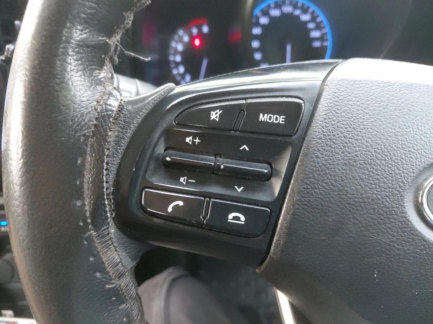 2020 Hyundai VENUE S 1.2, CNG, Manual, 72,574 km, interior