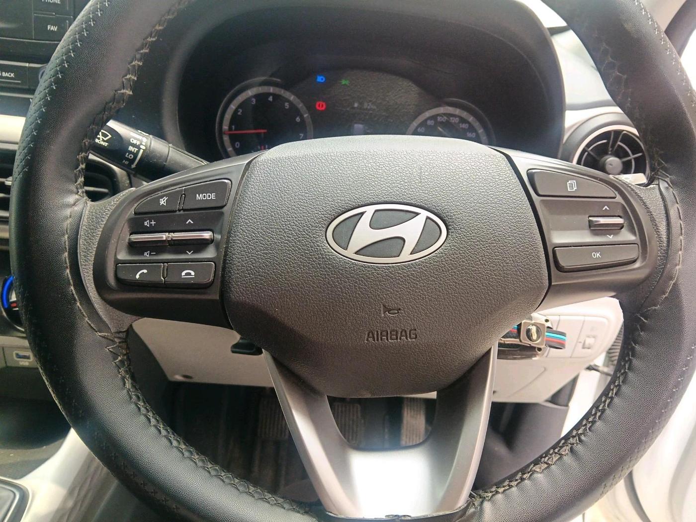 2024 Hyundai GRAND I10 NIOS MAGNA 1.2 KAPPA VTVT, Petrol, Manual, 29,925 km, interior